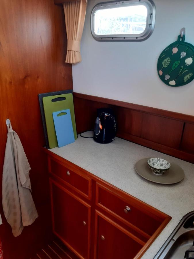 Motor Yacht Amazone 호텔 암스테르담 외부 사진