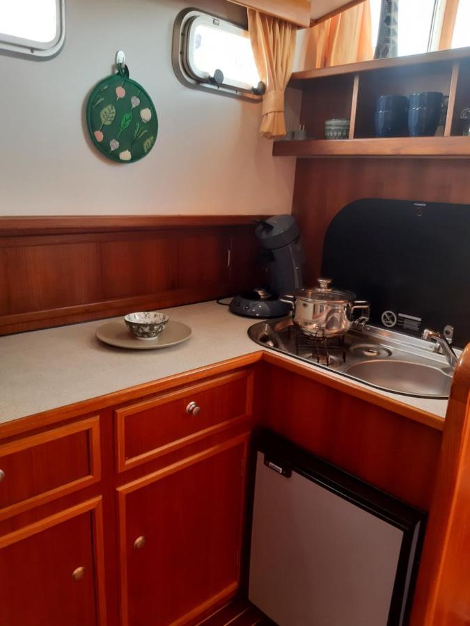 Motor Yacht Amazone 호텔 암스테르담 외부 사진