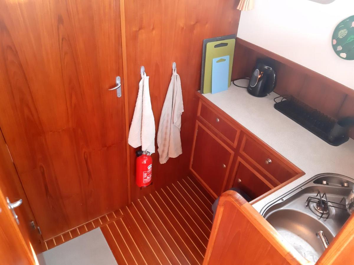 Motor Yacht Amazone 호텔 암스테르담 외부 사진